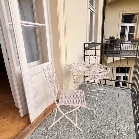 Old Town - Dusni Apartment