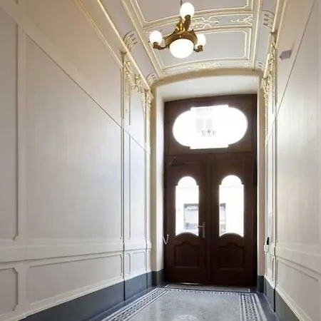 Old Town - Dusni Apartment