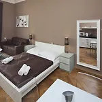 Old Town - Dusni Apartment