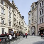 Apartment Old Town - Dusni *