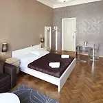 Old Town - Dusni Apartment *